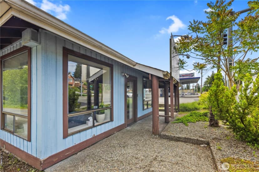 Property photo for 7439 Beverly Boulevard, Everett photo 22