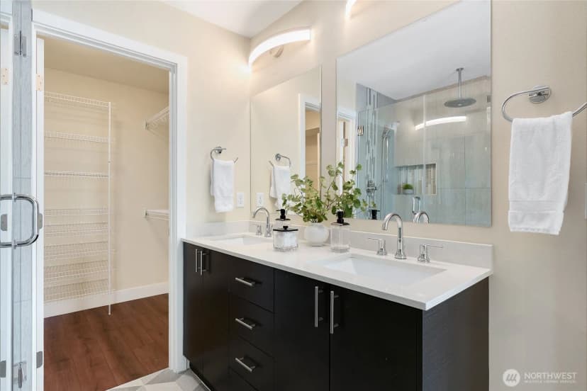 Property photo for 28008 8th Lane S, Des Moines photo 19