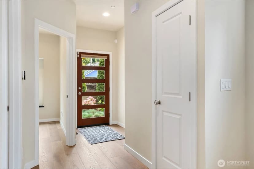 Property photo for 28008 8th Lane S, Des Moines photo 3