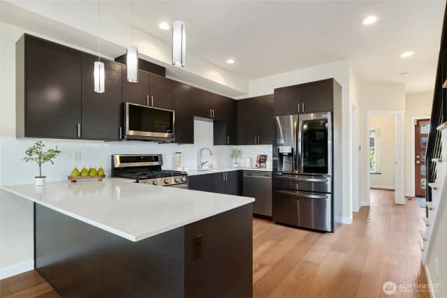 Property photo for 28008 8th Lane S, Des Moines photo 4