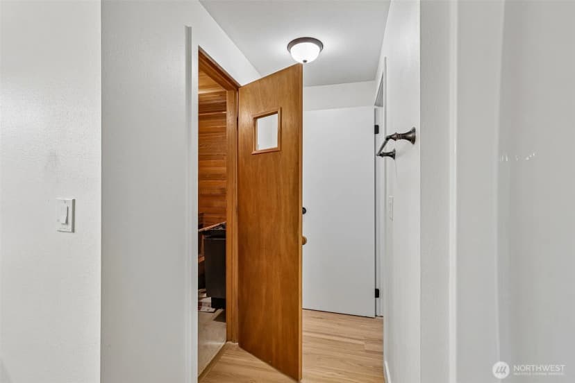 Property photo for 12720 Ne 120th Street #i-1, Kirkland photo 15