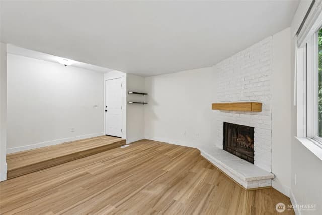 Property photo for 12720 Ne 120th Street #i-1, Kirkland photo 5