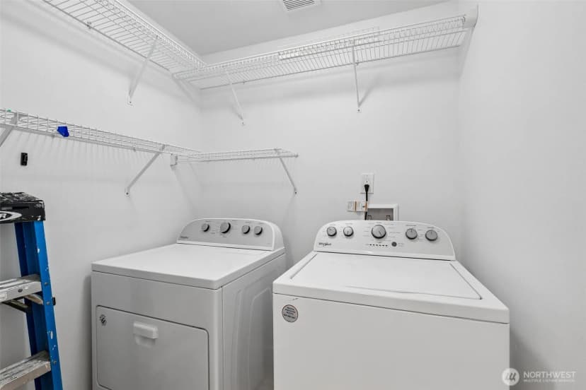 Property photo for 12720 Ne 120th Street #i-1, Kirkland photo 21