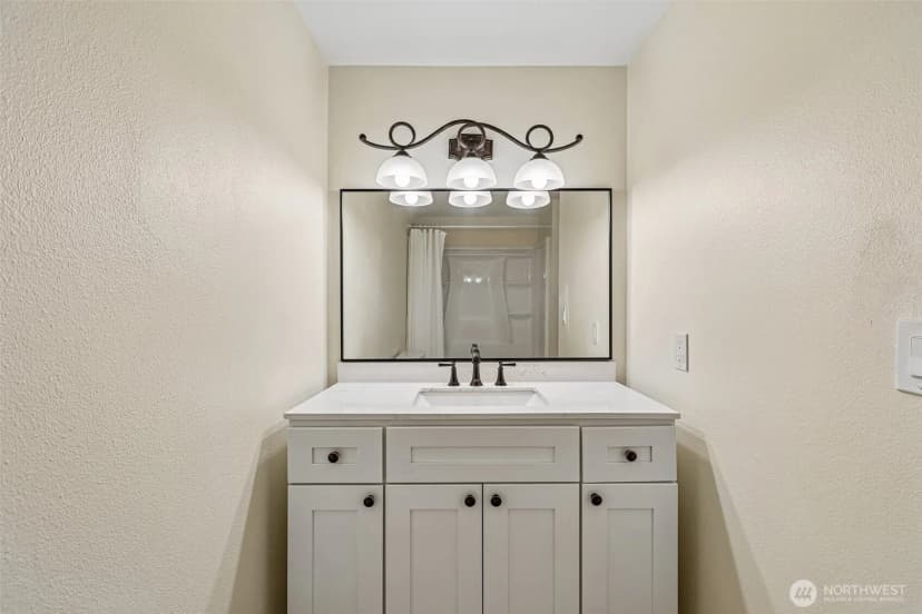 Property photo for 12720 Ne 120th Street #i-1, Kirkland photo 17