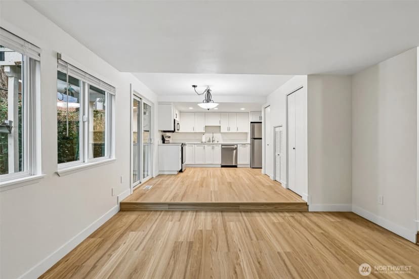 Property photo for 12720 Ne 120th Street #i-1, Kirkland photo 6