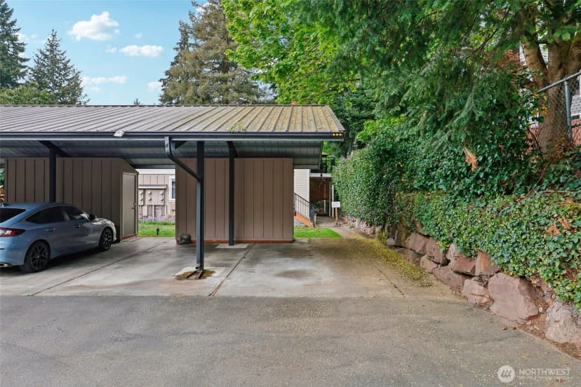 Property photo for 12720 Ne 120th Street #i-1, Kirkland photo 24