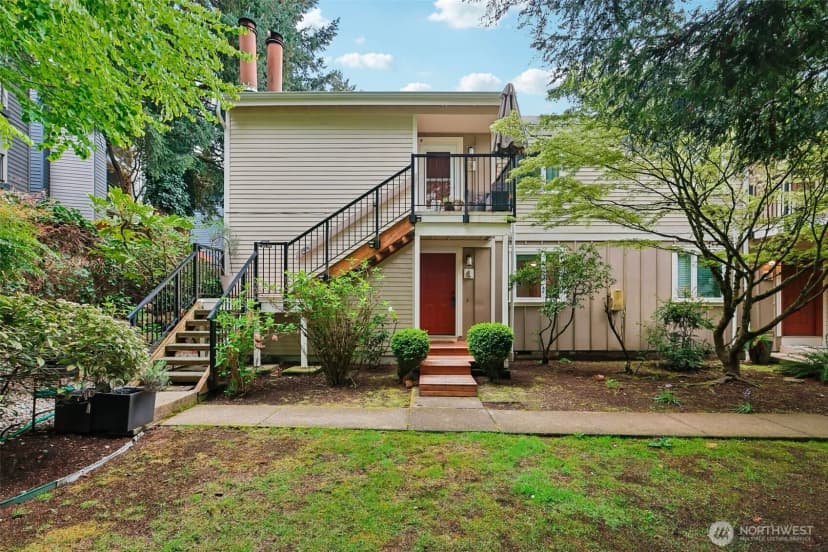 Property photo for 12720 Ne 120th Street #i-1, Kirkland photo 29