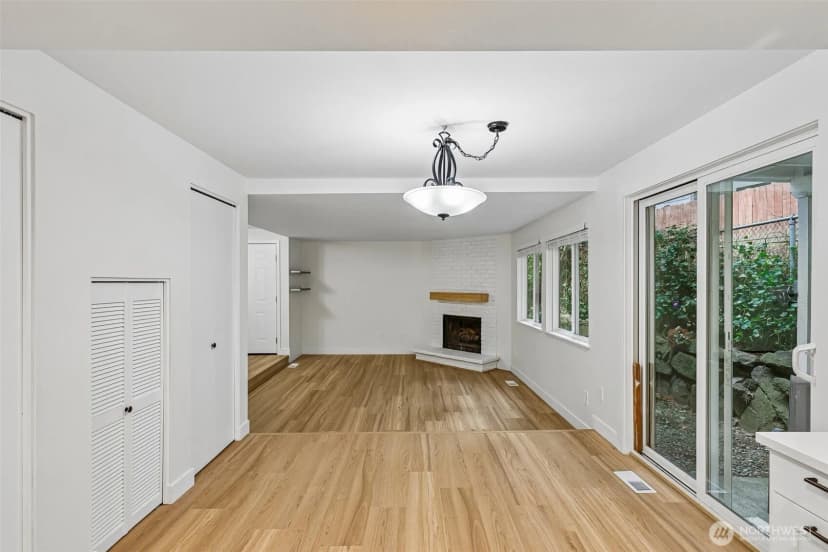 Property photo for 12720 Ne 120th Street #i-1, Kirkland photo 7