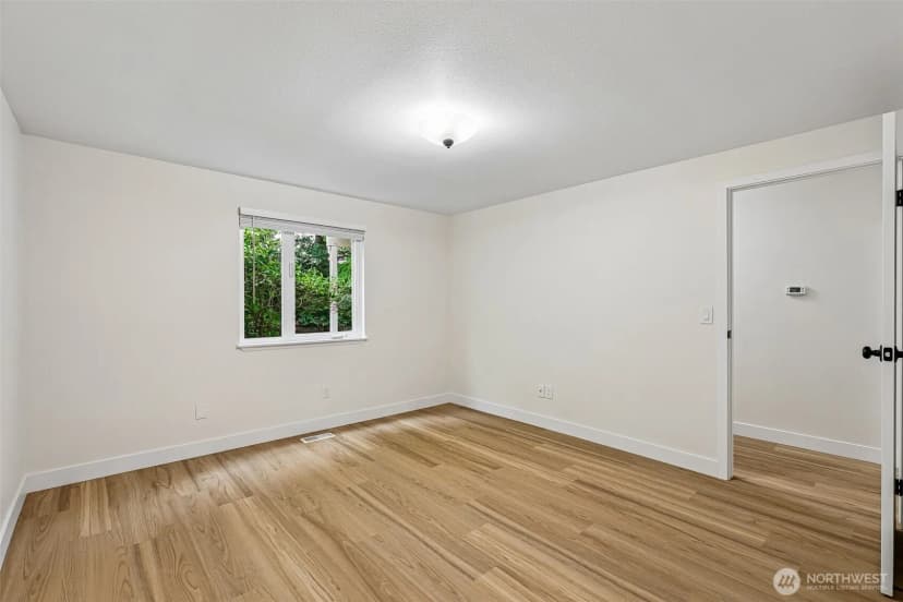 Property photo for 12720 Ne 120th Street #i-1, Kirkland photo 12