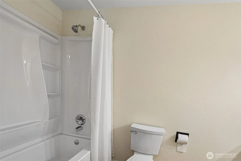 Property photo for 12720 Ne 120th Street #i-1, Kirkland photo 18