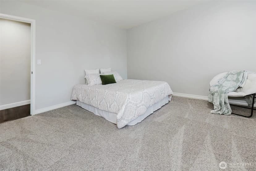 Property photo for 6010 Osprey Circle, Bremerton photo 24