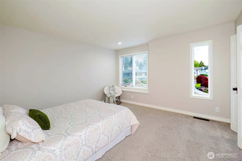Property photo for 6010 Osprey Circle, Bremerton photo 25