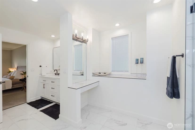 Property photo for 6010 Osprey Circle, Bremerton photo 21