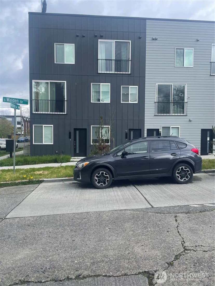 Property photo for 3101 S Walden Street, Seattle photo 11