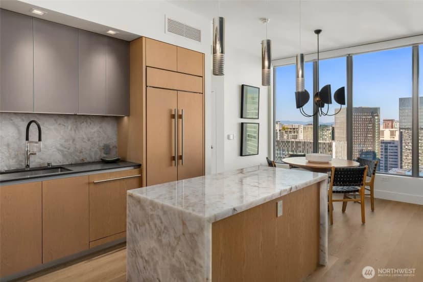 Property photo for 2510 6th Avenue #3902, Seattle photo 6