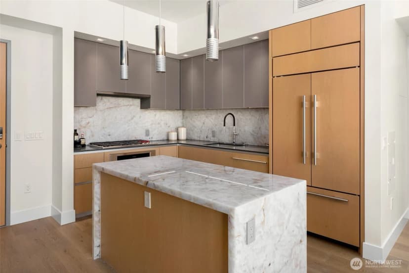 Property photo for 2510 6th Avenue #3902, Seattle photo 2