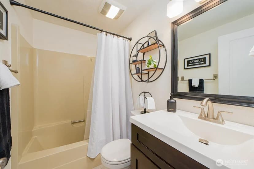 Property photo for 4000 24th Avenue W #202, Seattle photo 16