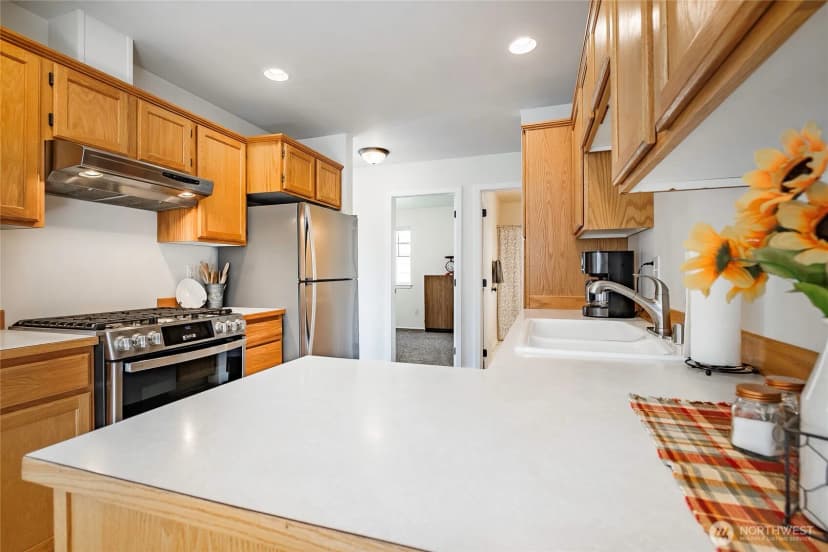 Property photo for 2172 Oak Street, Lynden photo 15