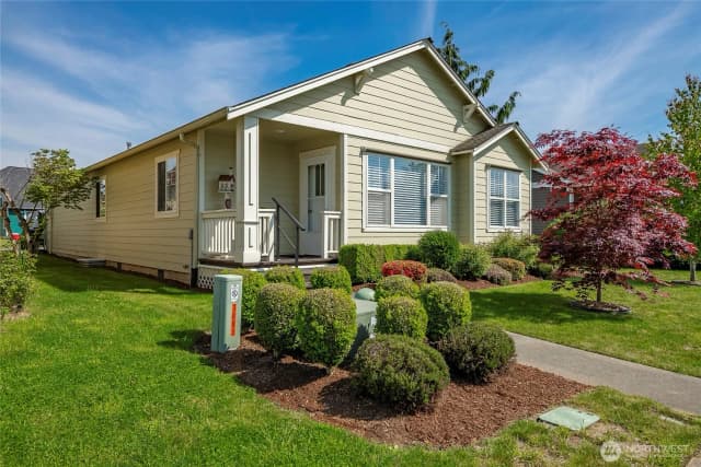 Property photo for 2172 Oak Street, Lynden