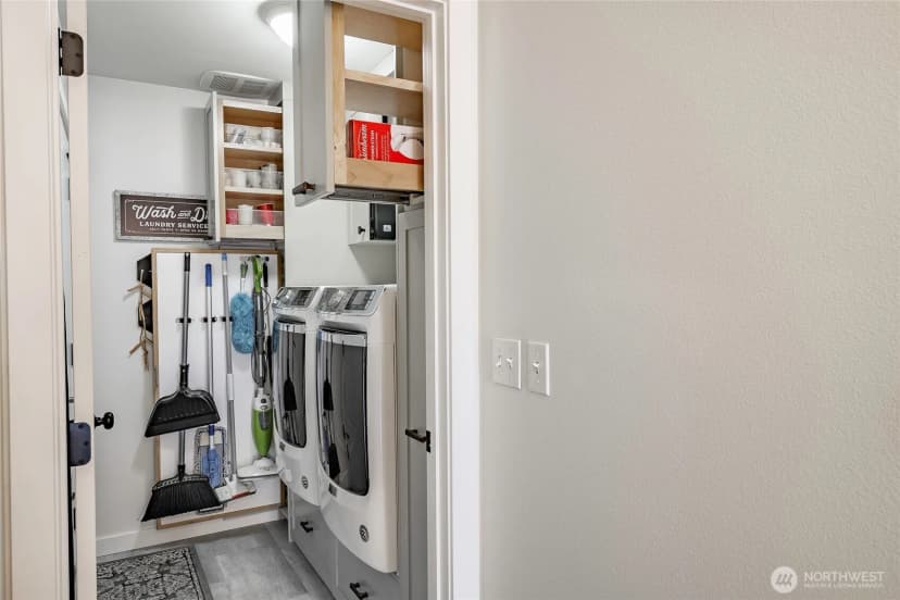 Property photo for 2172 Oak Street, Lynden photo 28