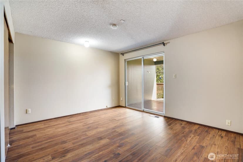 Property photo for 3023 Bridgeport Way W #b, University Place photo 13