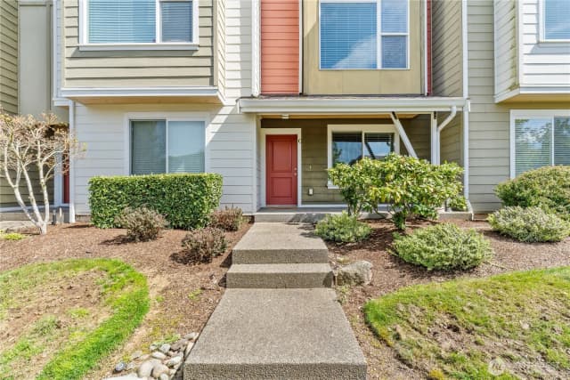 Property photo for 17410 118th Avenue Ct E #c, Puyallup photo 3