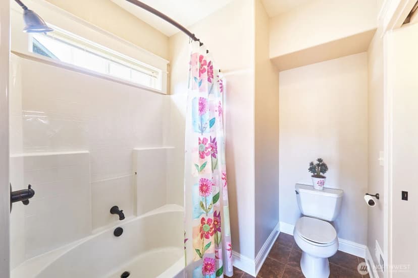 Property photo for 205 26th Street Nw, Long Beach photo 25