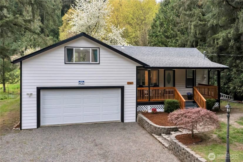 Property photo for 19827 Renton-maple Valley Road Se, Maple Valley photo 4