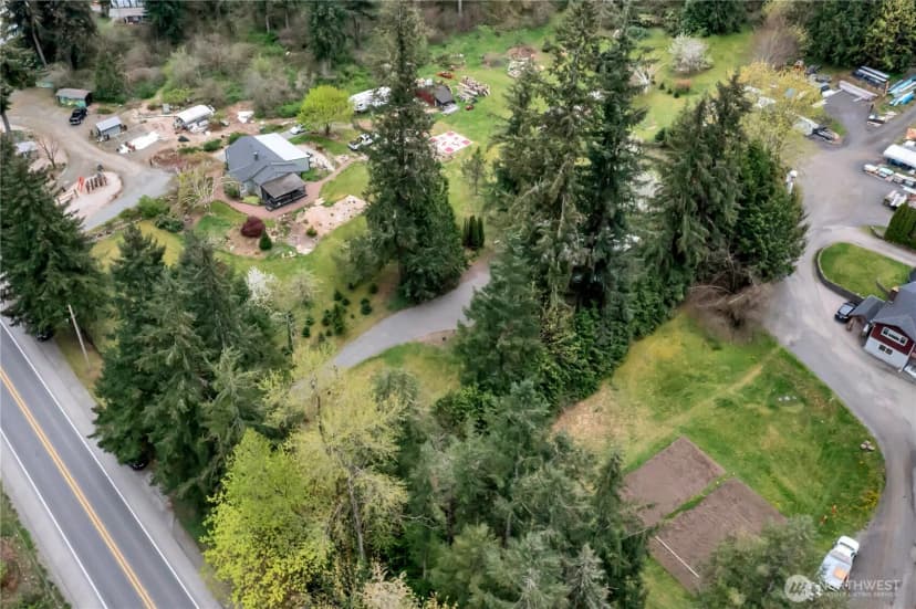 Property photo for 19827 Renton-maple Valley Road Se, Maple Valley photo 36