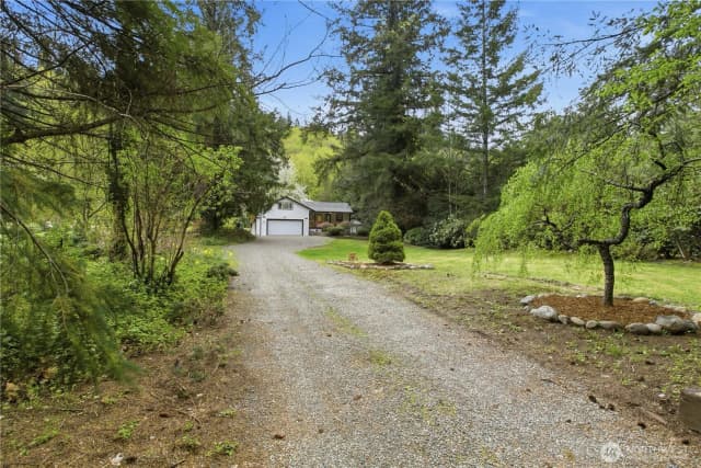 Property photo for 19827 Renton-maple Valley Road Se, Maple Valley photo 2
