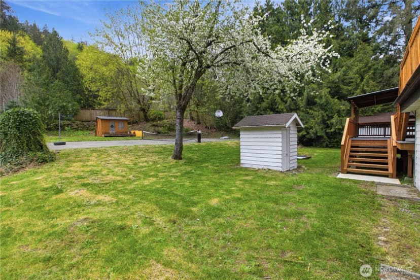 Property photo for 19827 Renton-maple Valley Road Se, Maple Valley photo 32