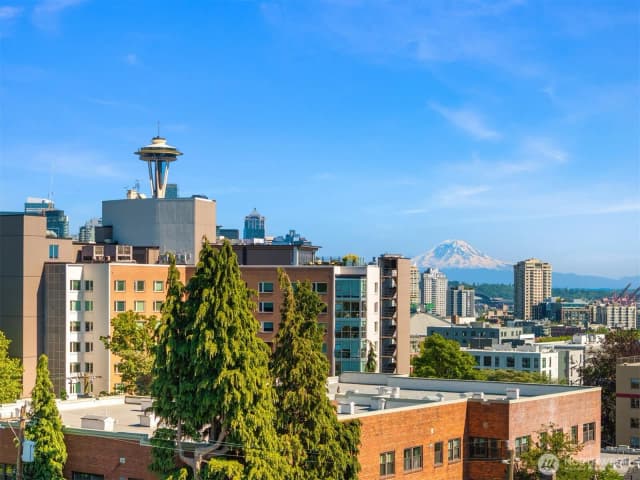 Property photo for 1012 2nd Avenue W, Seattle photo 5
