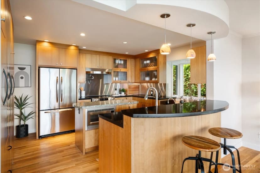 Property photo for 2530 Mount Claire Drive S, Seattle photo 11