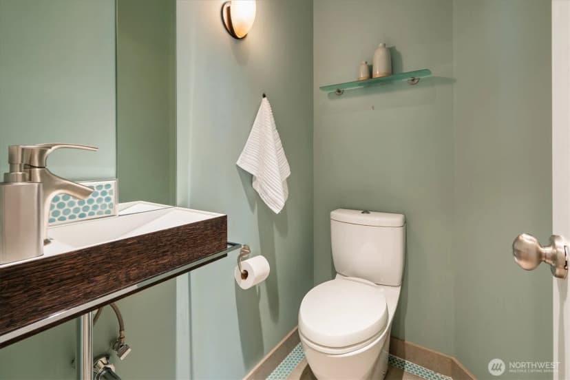 Property photo for 2530 Mount Claire Drive S, Seattle photo 15