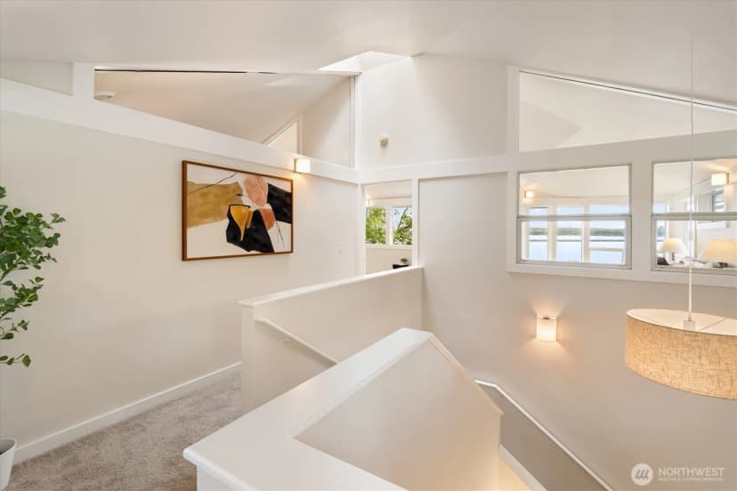 Property photo for 2530 Mount Claire Drive S, Seattle photo 21