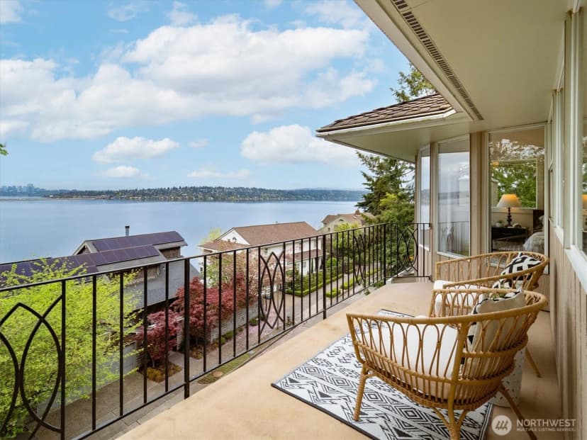 Property photo for 2530 Mount Claire Drive S, Seattle photo 24