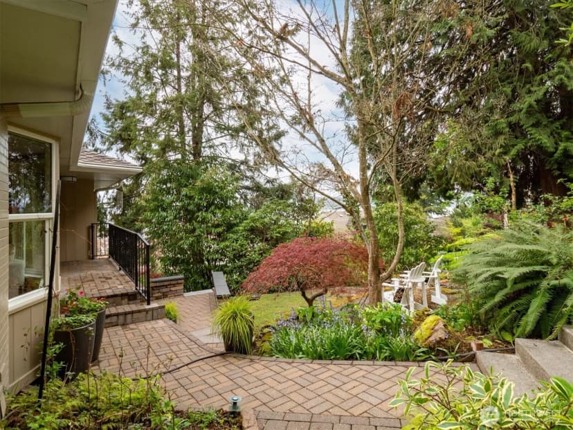 Property photo for 2530 Mount Claire Drive S, Seattle photo 36