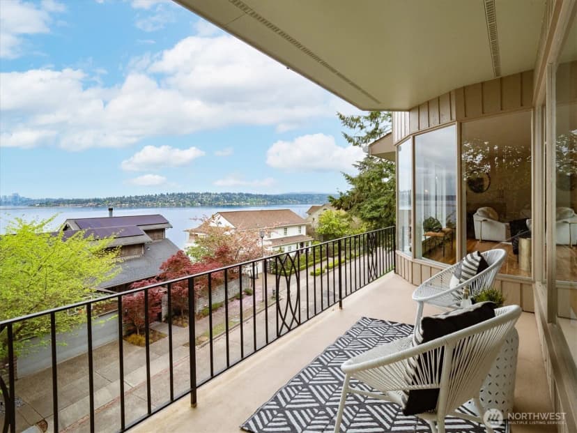 Property photo for 2530 Mount Claire Drive S, Seattle photo 10