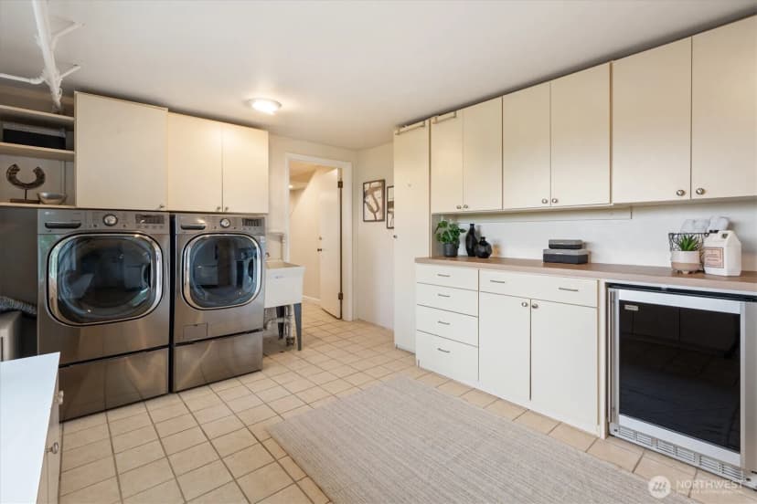 Property photo for 2530 Mount Claire Drive S, Seattle photo 31