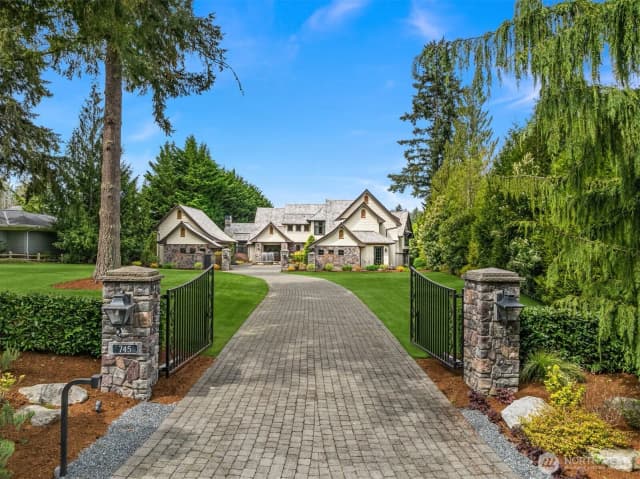 Property photo for 745 250th Lane Ne, Sammamish