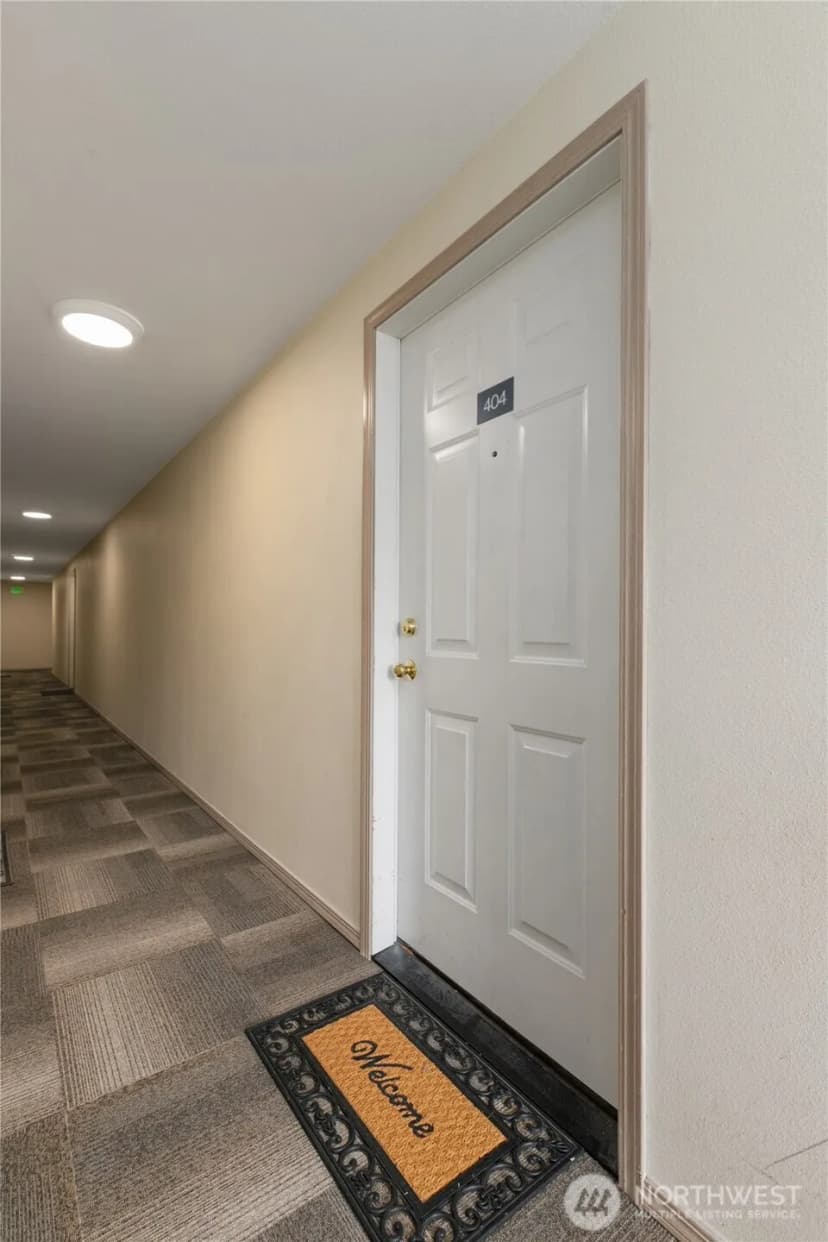 Property photo for 12056 15th Avenue Ne #404, Seattle photo 24