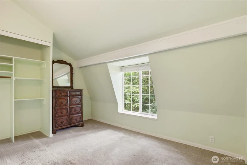 Property photo for 12404 Ne 6th Place, Bellevue photo 26