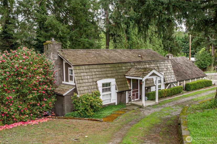Property photo for 12404 Ne 6th Place, Bellevue