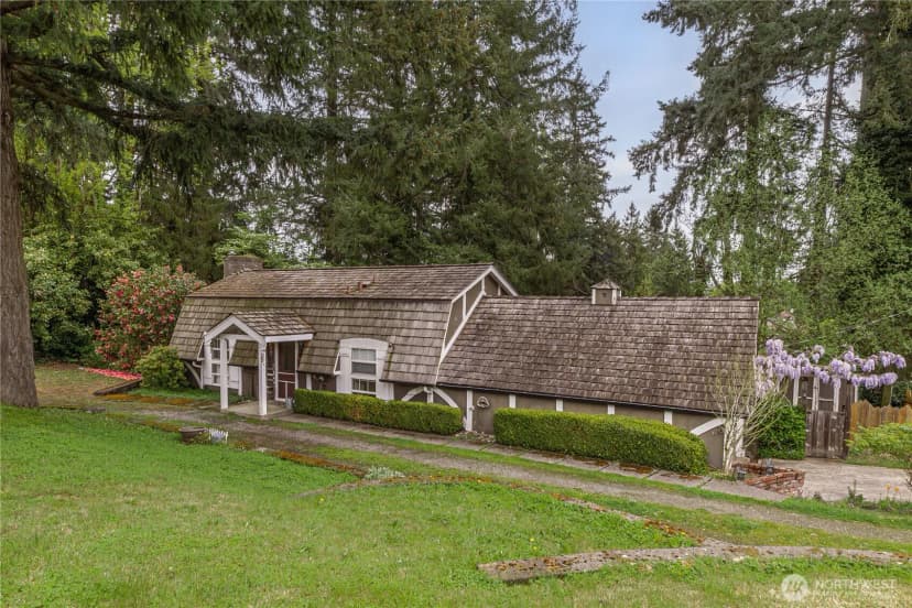 Property photo for 12404 Ne 6th Place, Bellevue photo 6