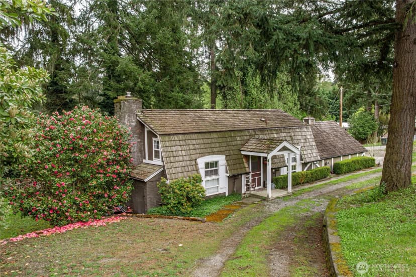 Property photo for 12404 Ne 6th Place, Bellevue photo 13