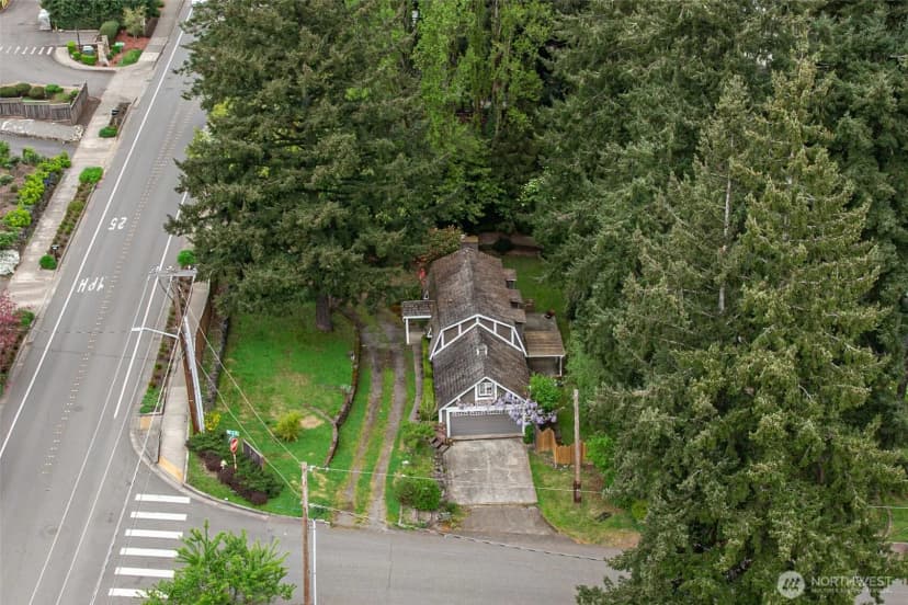Property photo for 12404 Ne 6th Place, Bellevue photo 35