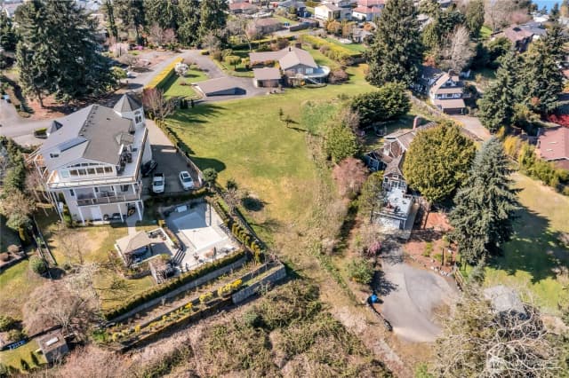 Property photo for 6210 Dash Point Boulevard Ne, Tacoma photo 4