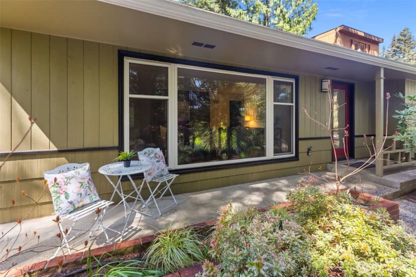Property photo for 327 108 Avenue Se, Bellevue photo 33