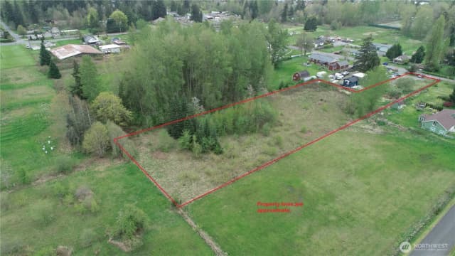 Property photo for 11703 34th Avenue E, Tacoma photo 2