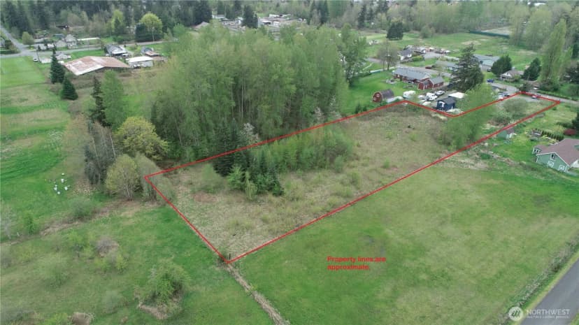 Property photo for 11703 34th Avenue E, Tacoma photo 2